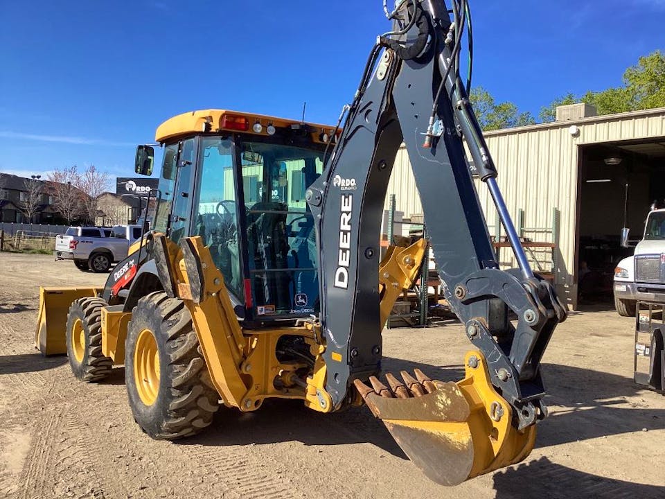 John Deere 320P