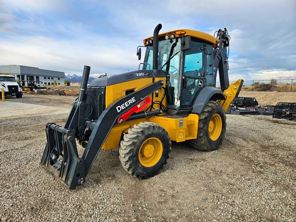 John Deere 320P