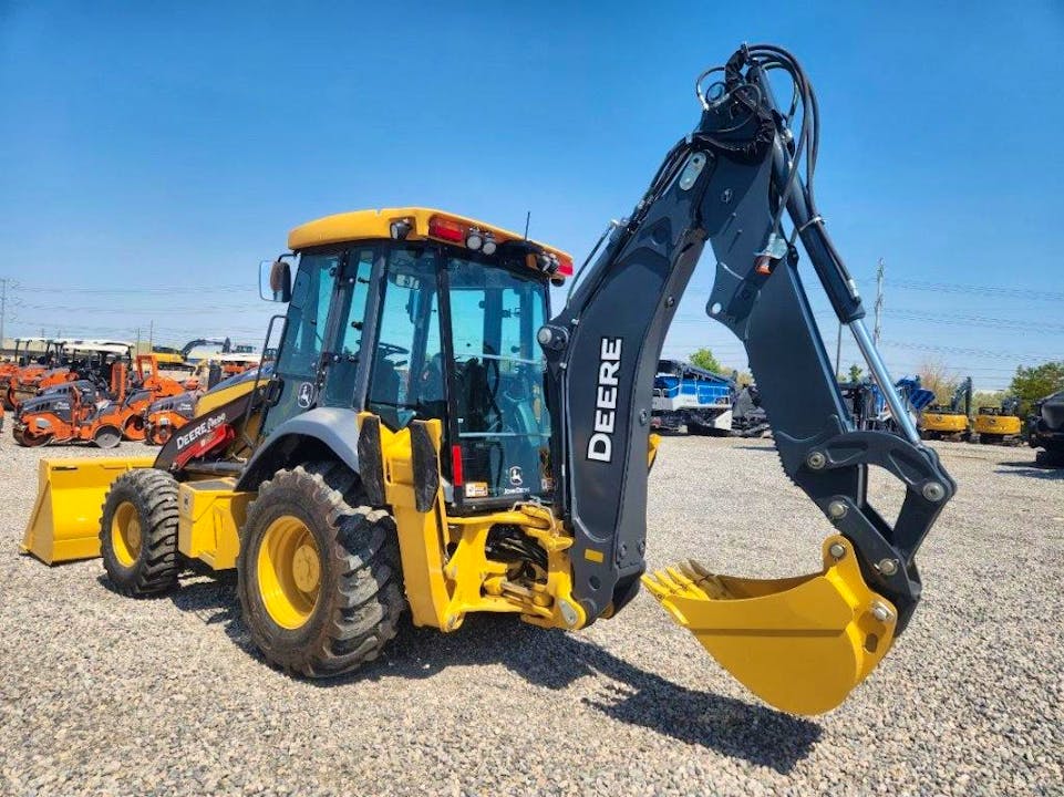John Deere 320P