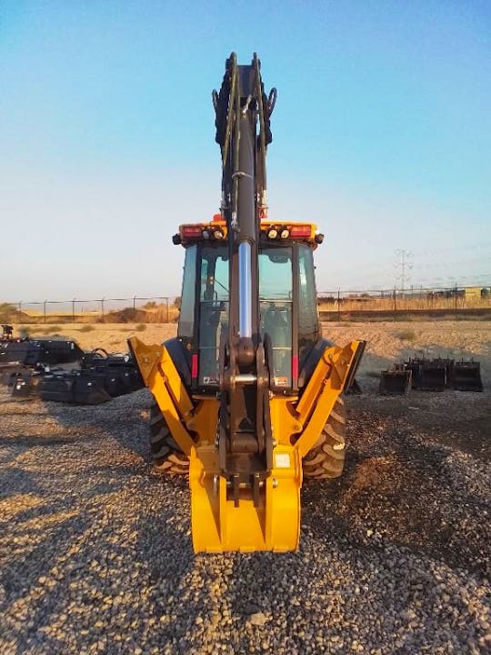 John Deere 320P