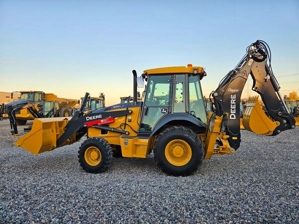 John Deere 320P