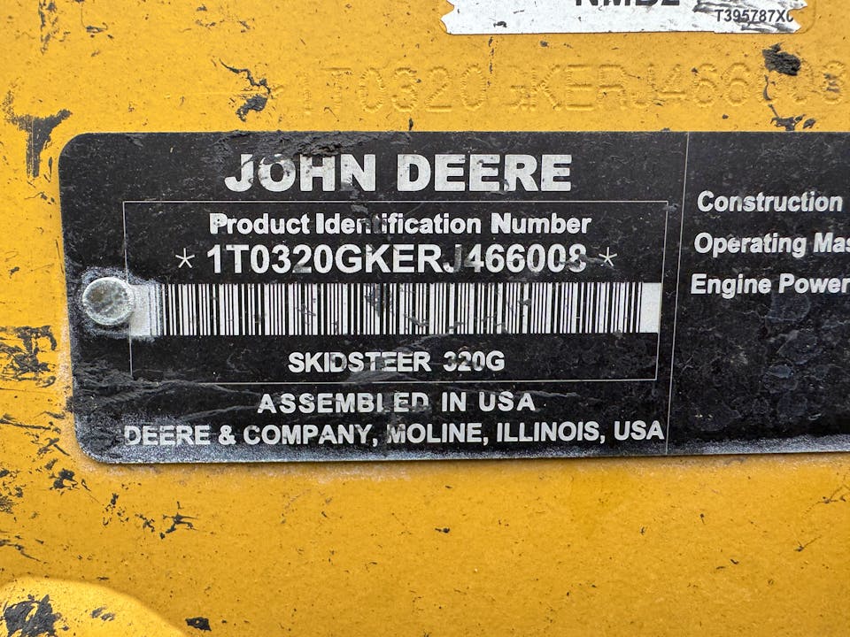 John Deere 320G