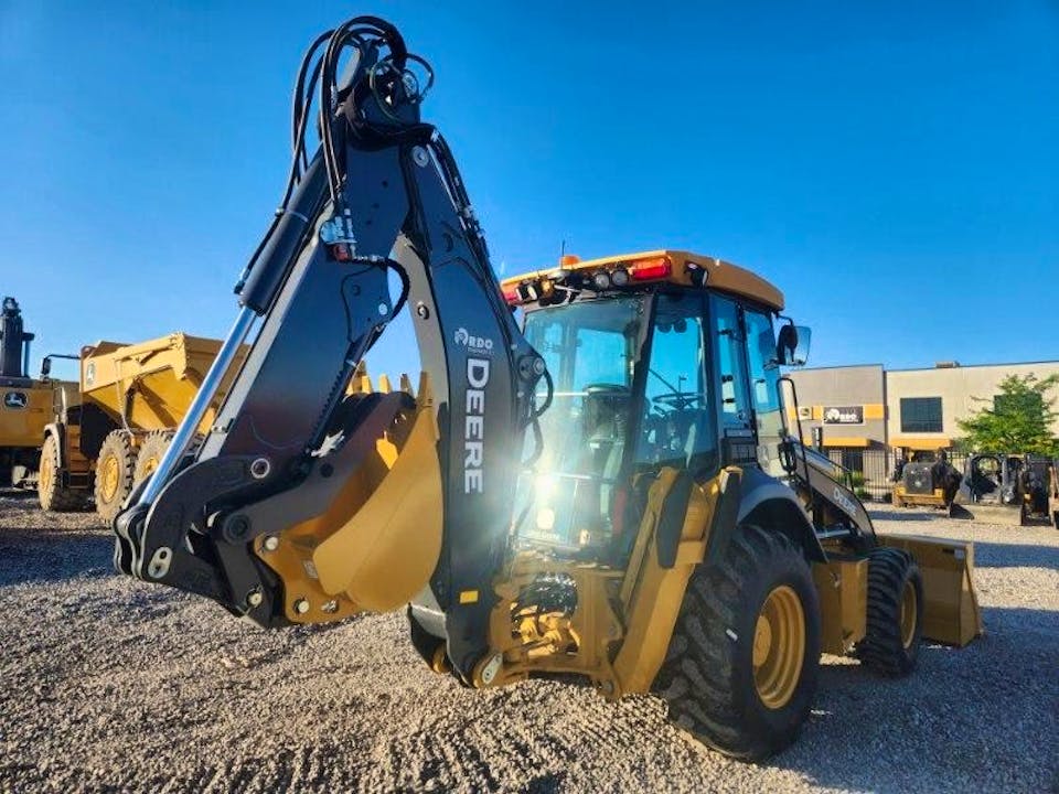 John Deere 320P