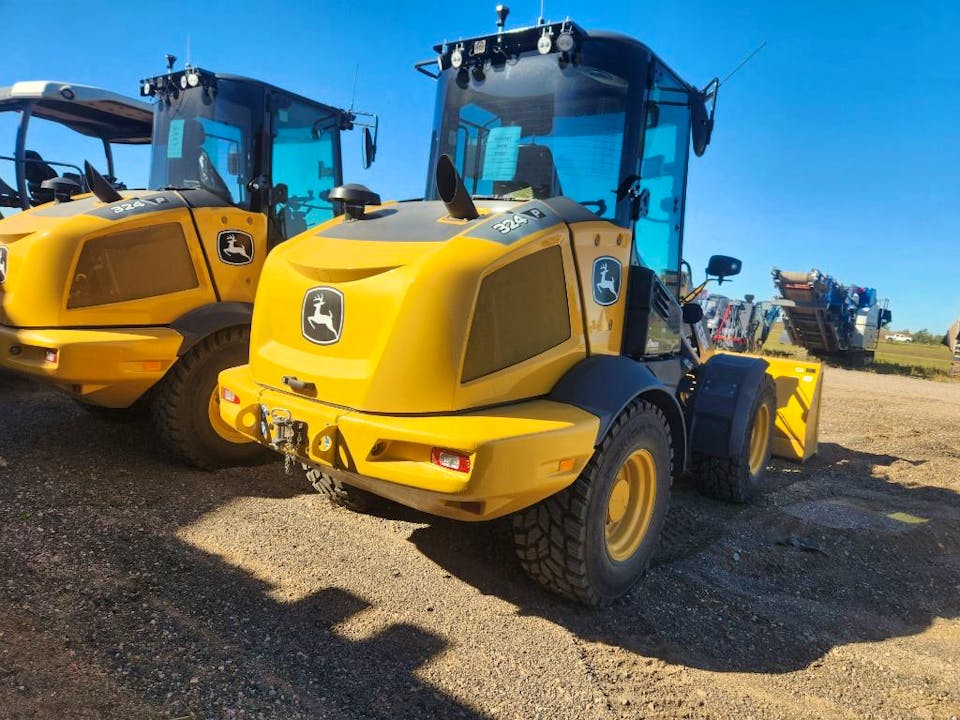 John Deere 324P