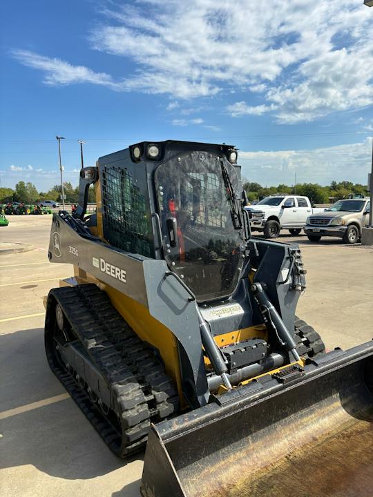 John Deere 325G