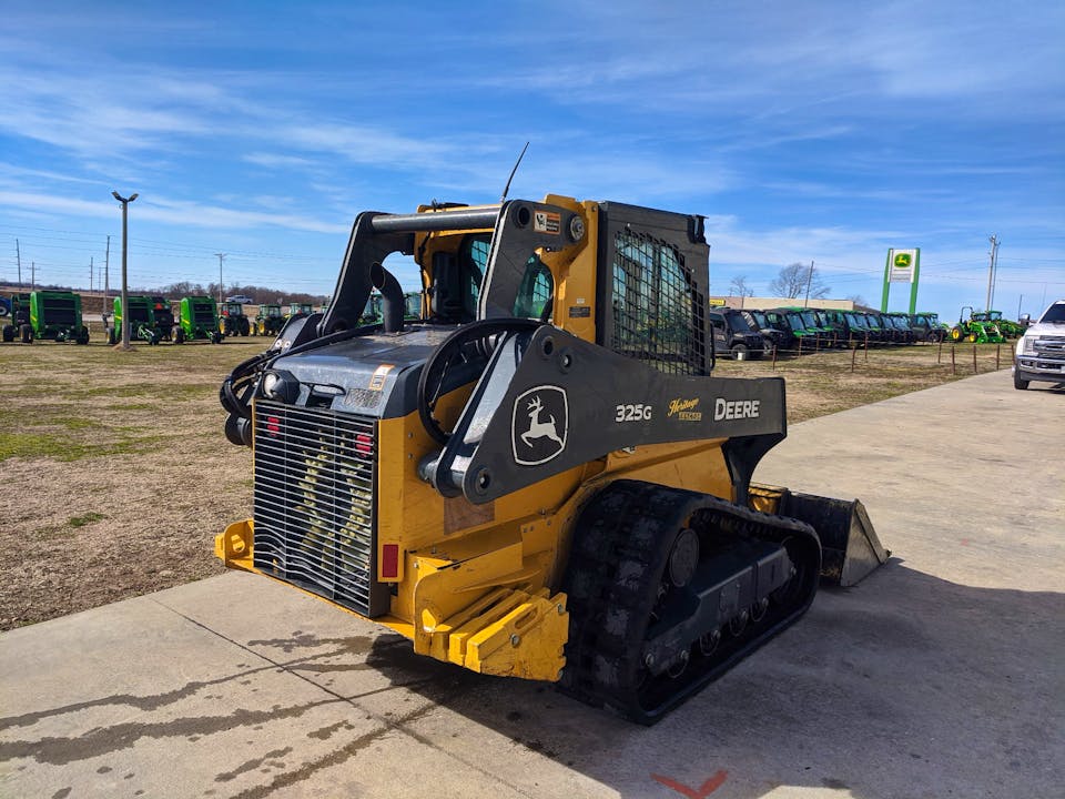 John Deere 325G