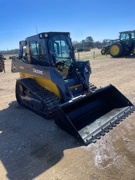 John Deere 325G