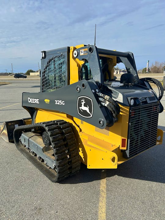 John Deere 325G