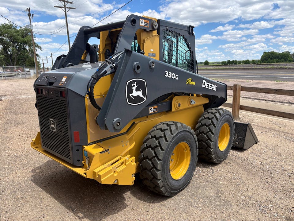 John Deere 330G