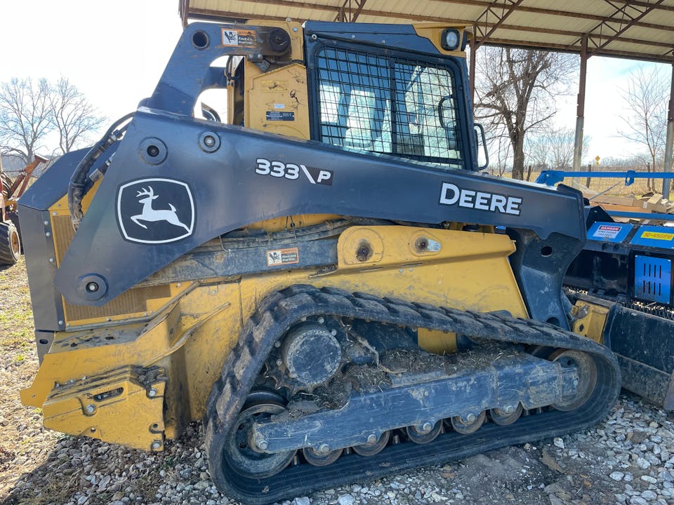 John Deere 333 P