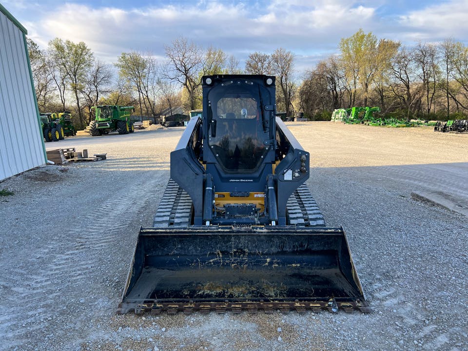 John Deere 333G