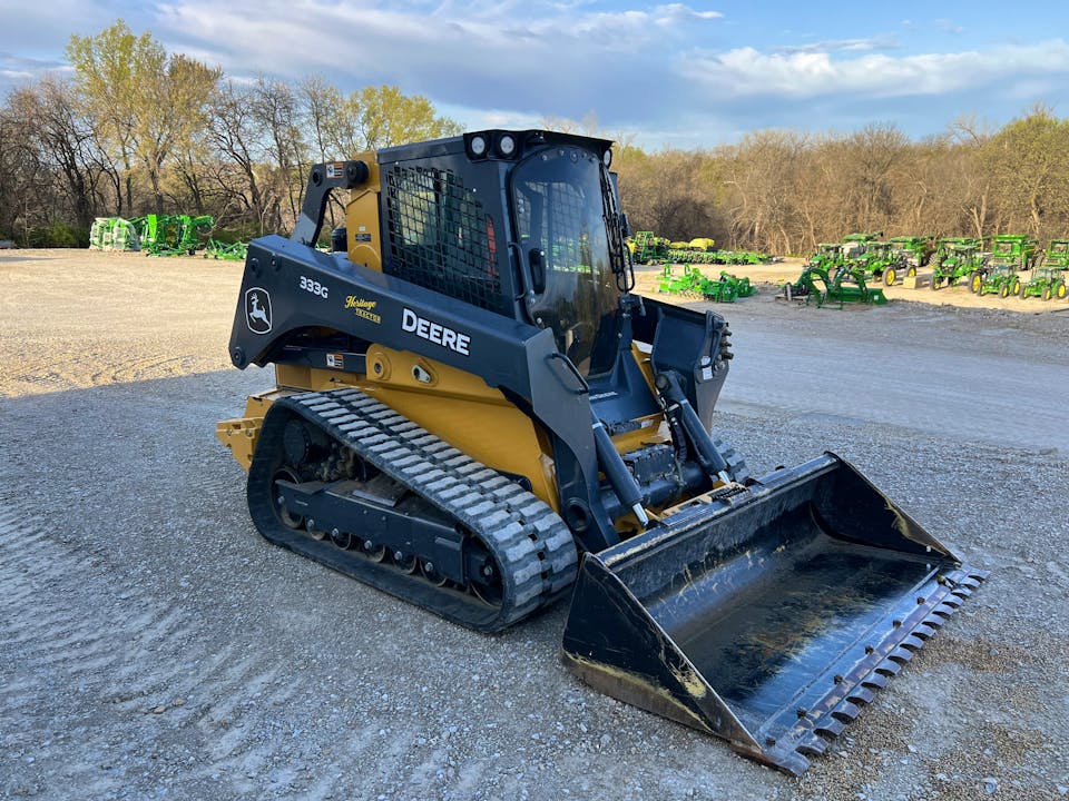 John Deere 333G
