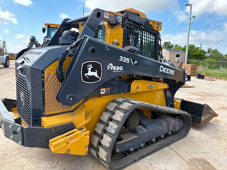 John Deere 335P
