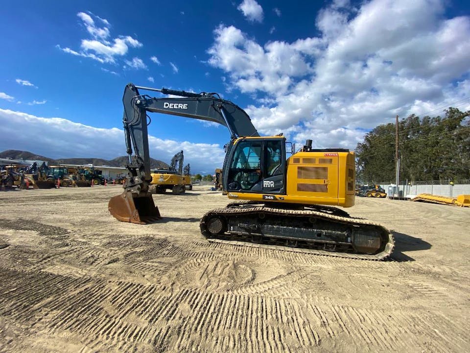 John Deere 345P
