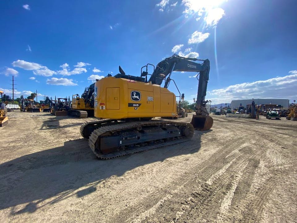 John Deere 345P