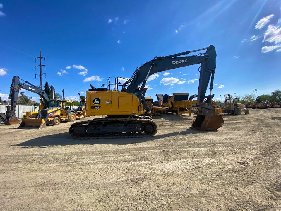 John Deere 345P