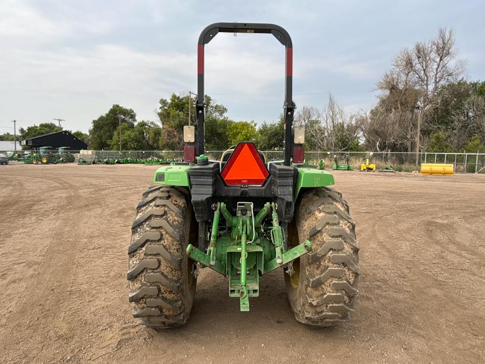 John Deere 4044M