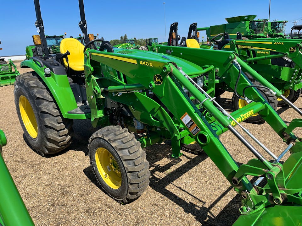 John Deere 4044R