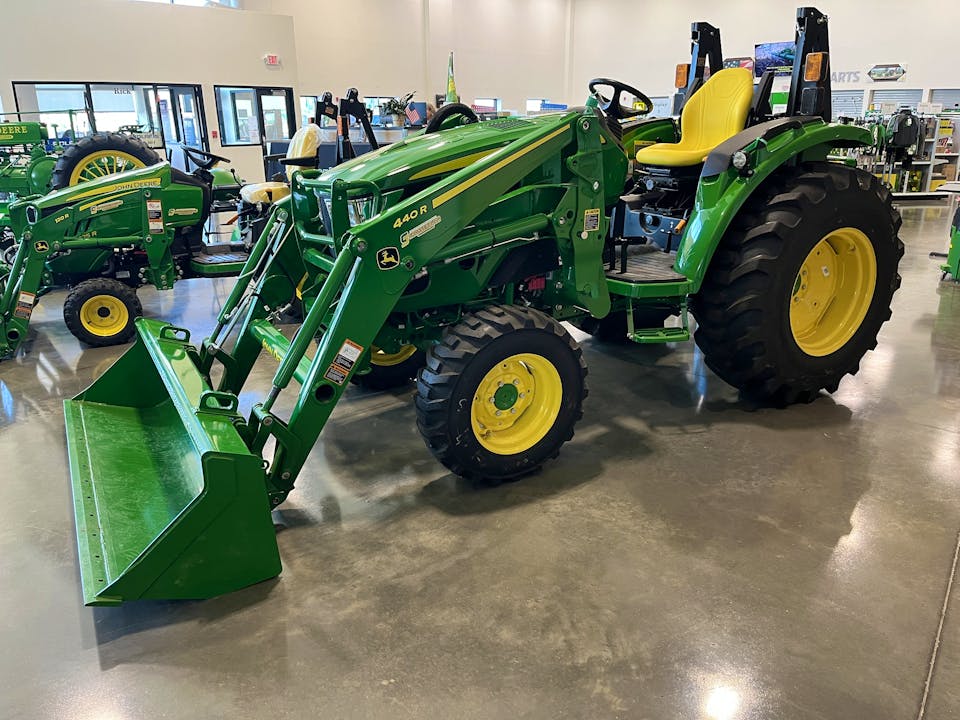 John Deere 4044R