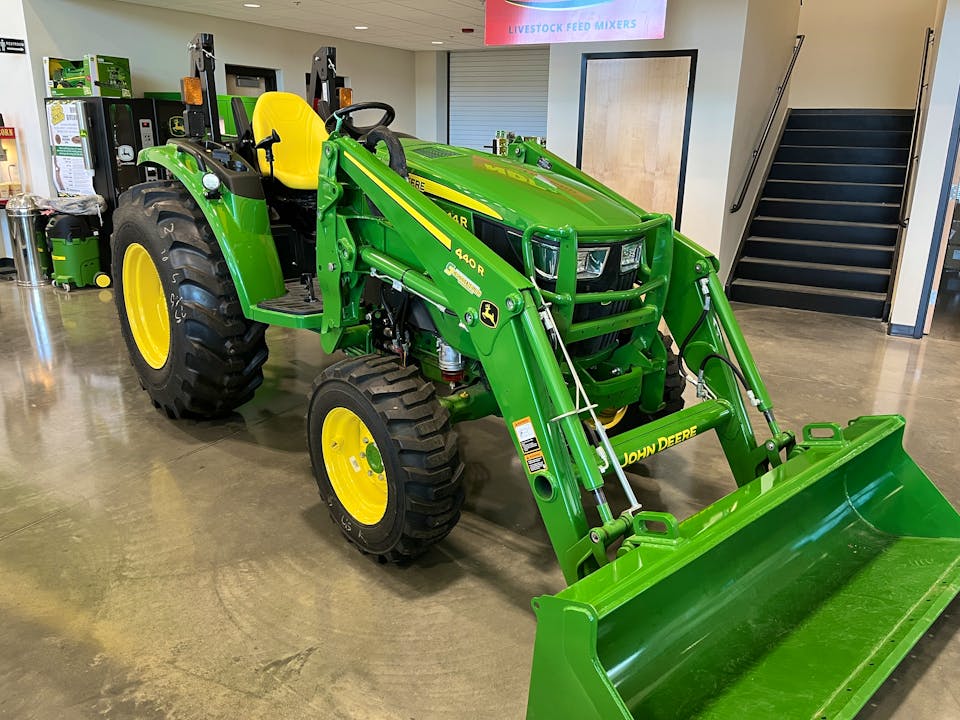 John Deere 4044R