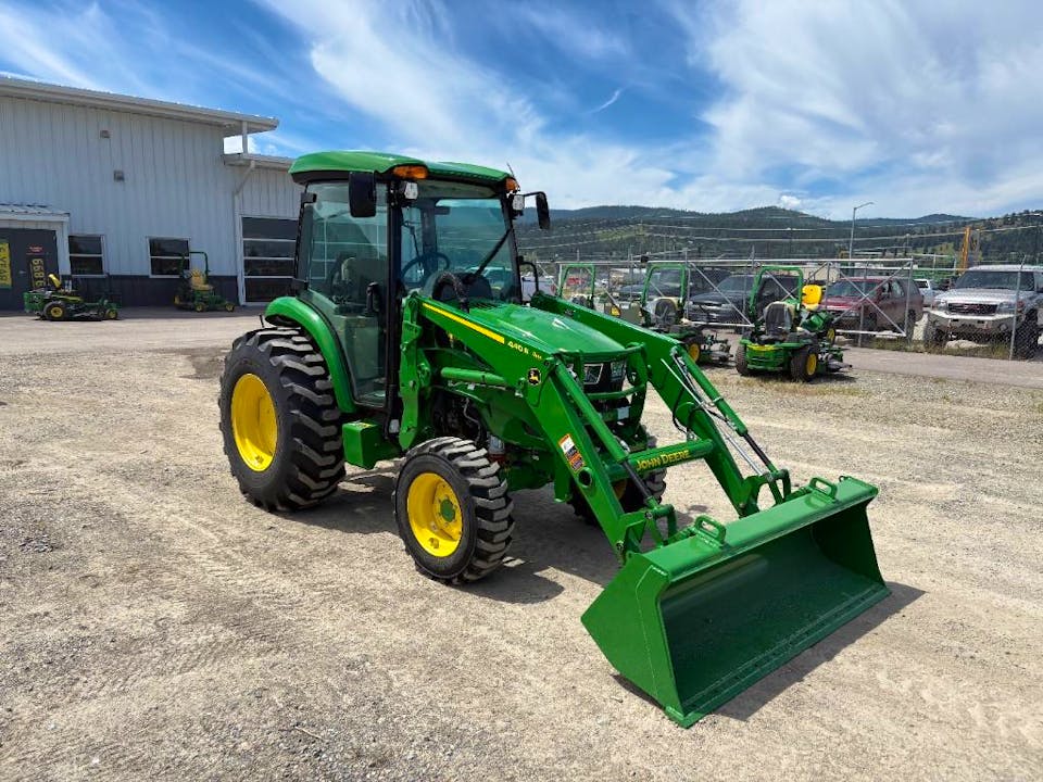 John Deere 4044R