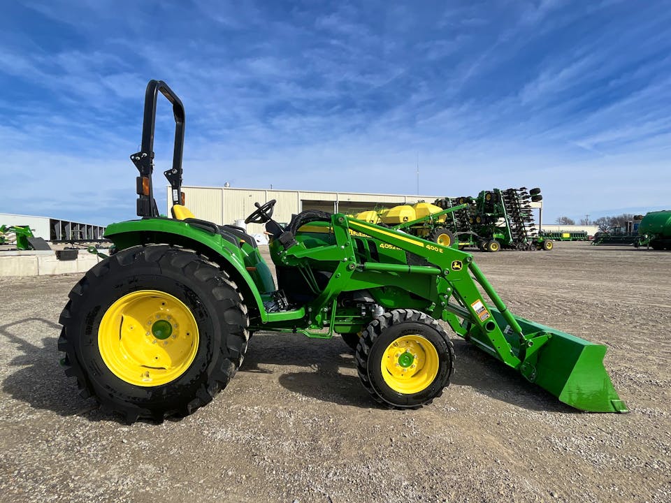 John Deere 4052M