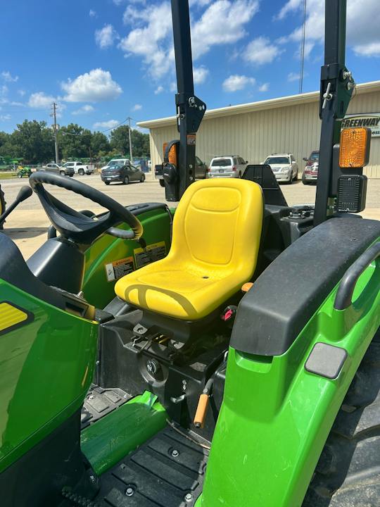 John Deere 4066M