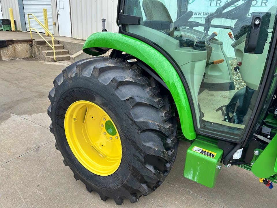 John Deere 4066R