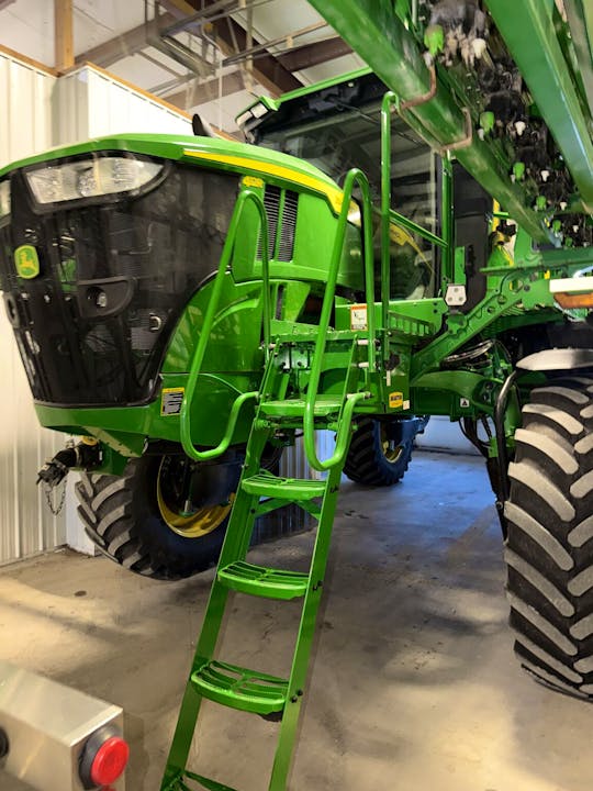 John Deere 412R