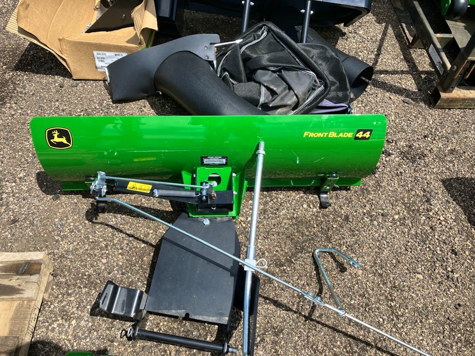 John Deere 44FB