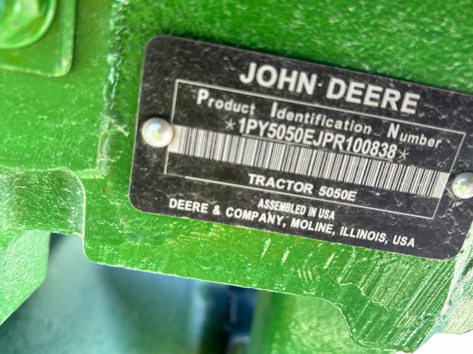 John Deere 5050E