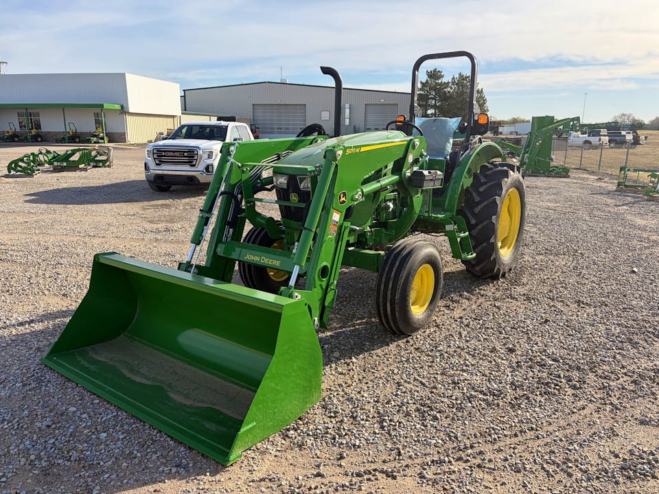 John Deere 5050E