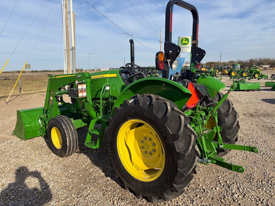 John Deere 5050E