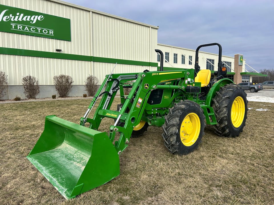 John Deere 5050E