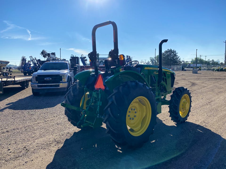 John Deere 5050E
