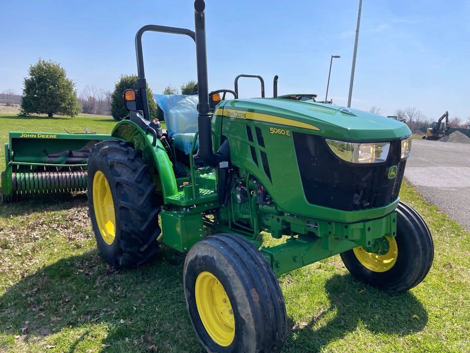John Deere 5060E