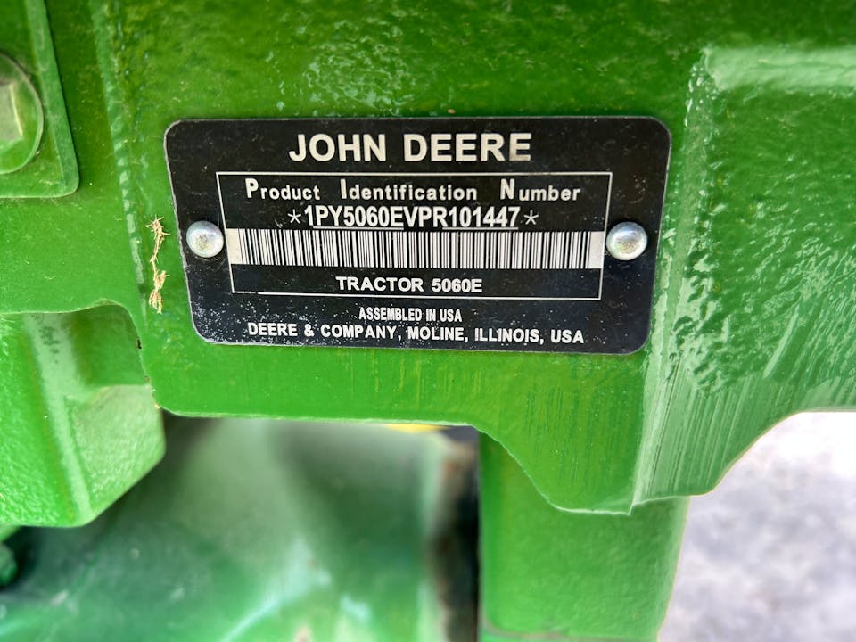 John Deere 5060E