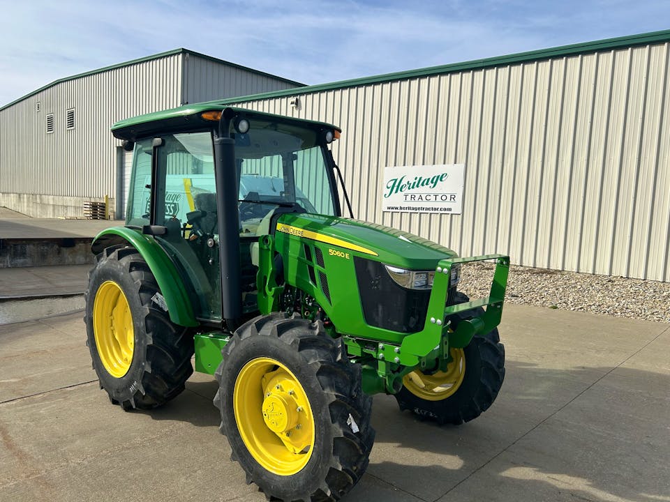 John Deere 5060E
