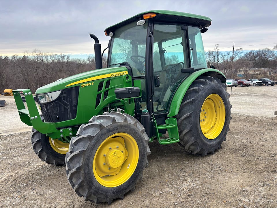 John Deere 5060E