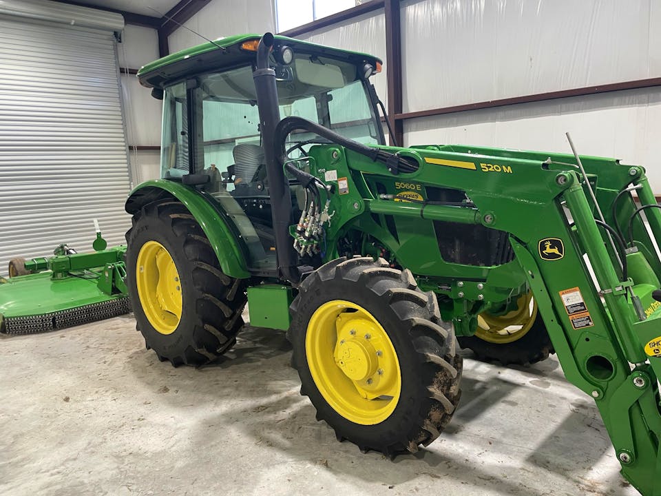 John Deere 5060E