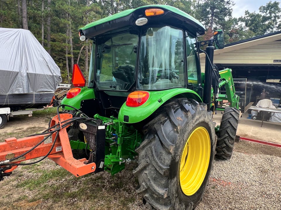 John Deere 5060E