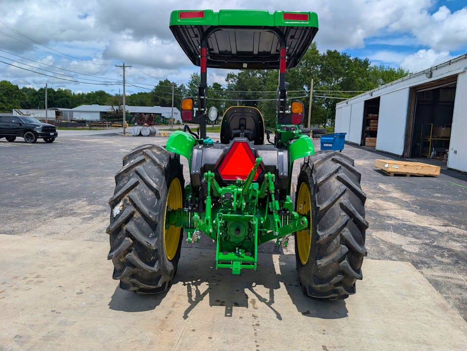 John Deere 5060E