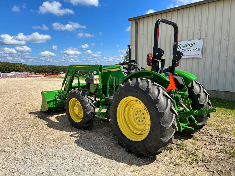 John Deere 5067E