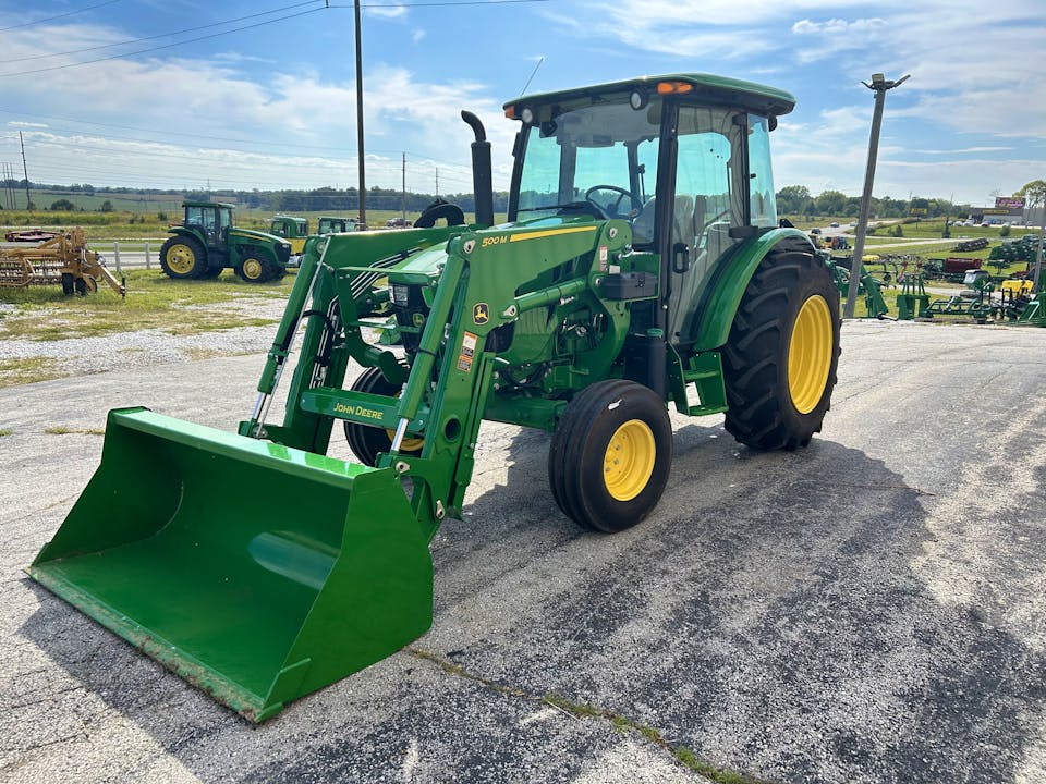 John Deere 5067E