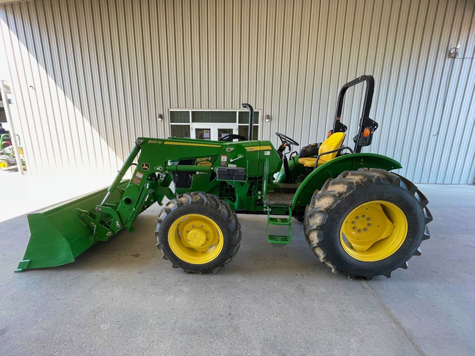John Deere 5067E