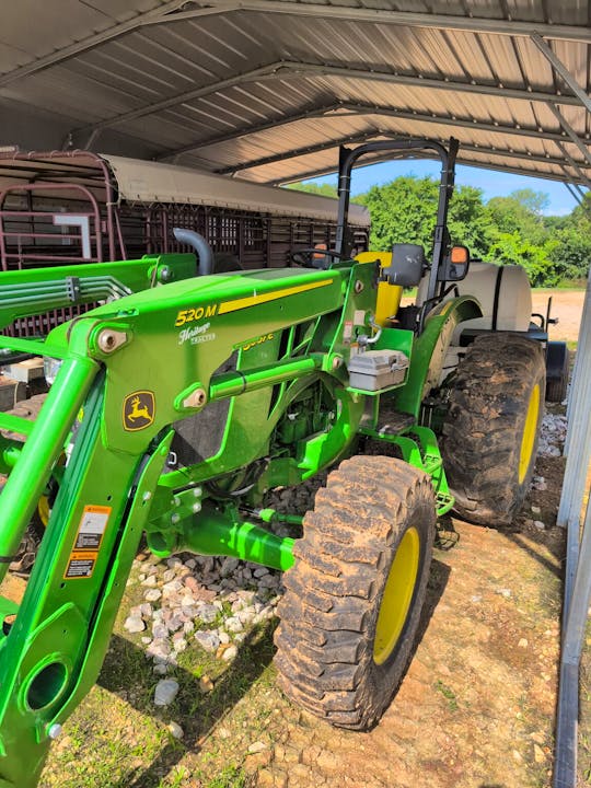 John Deere 5067E