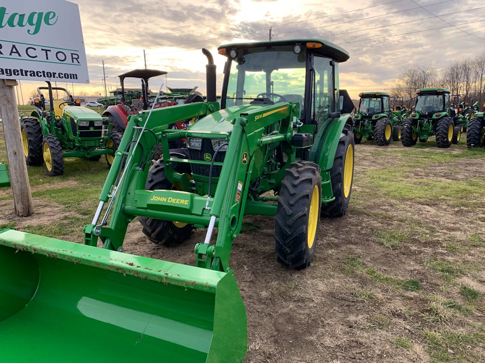 John Deere 5075E