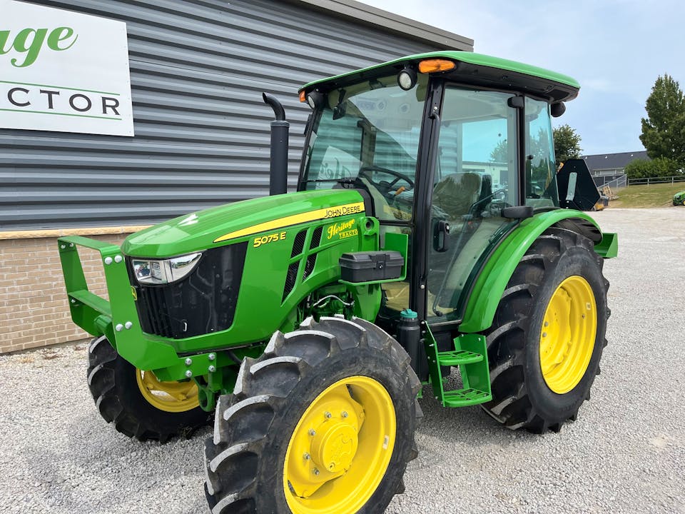 John Deere 5075E