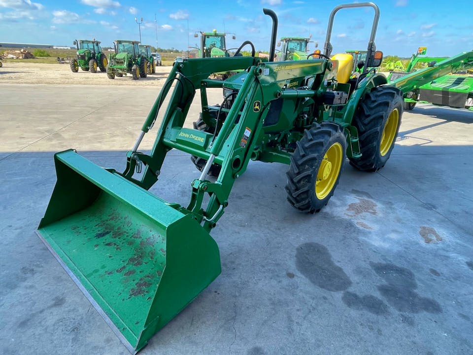 John Deere 5075E