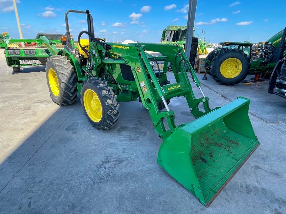 John Deere 5075E